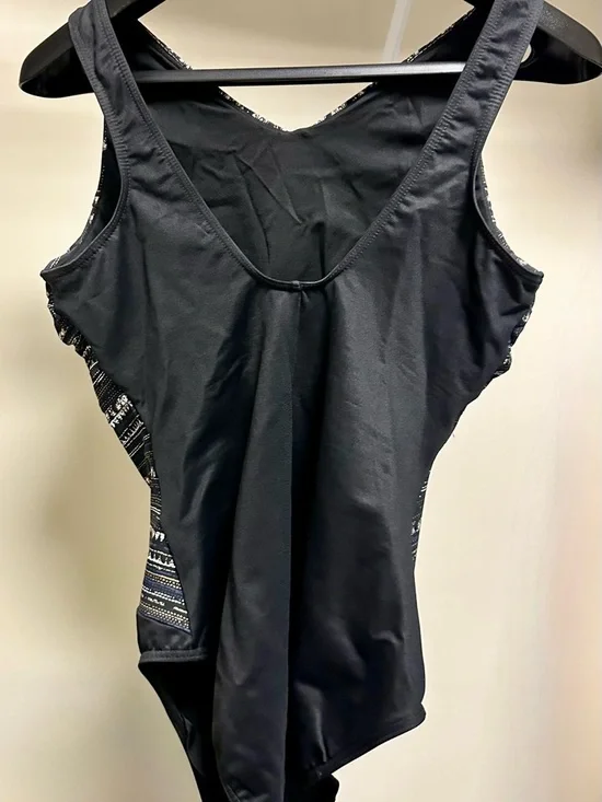 Miraclesuit Size 14 Brio One Piece Black/Navy Slimming Tummy Control Swimsuit - Picture 4 of 7